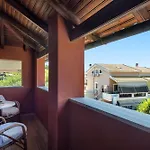 The Roof Family Апартаменты Alepou